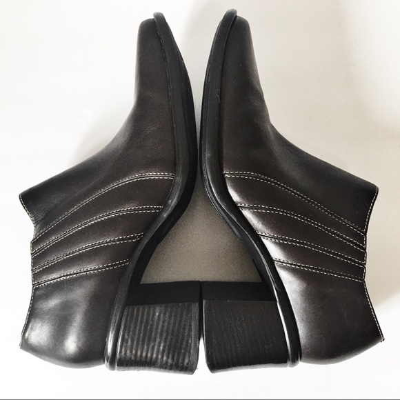Clarks Dark Brown Leather Ankle Boots Booties - Picture 9 of 14